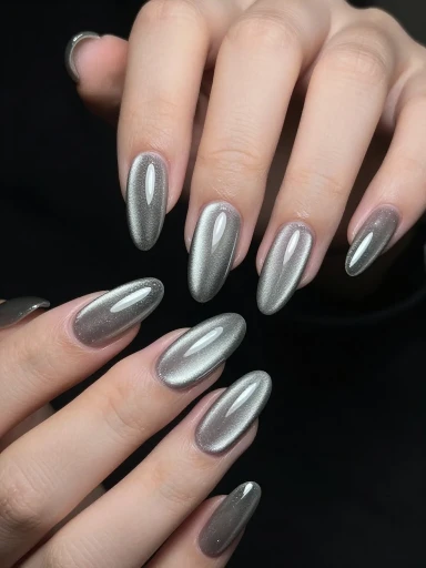 Chrome Cat Eye Nails for a Modern Look