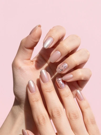Glazed Chrome Nails Everyone Loves