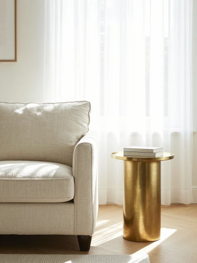 What Defines Luxe Chic Coastal Interior Design?