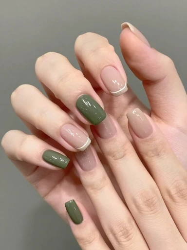 Minimalist Olive Green Nail Art Ideas