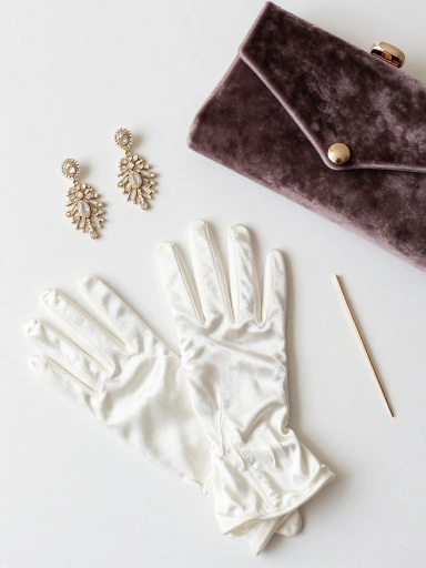 Accessories That Complete Your Winter Wedding Look