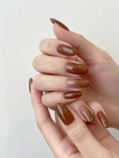 Almond-Shaped Fall Nails You'll Want to Copy