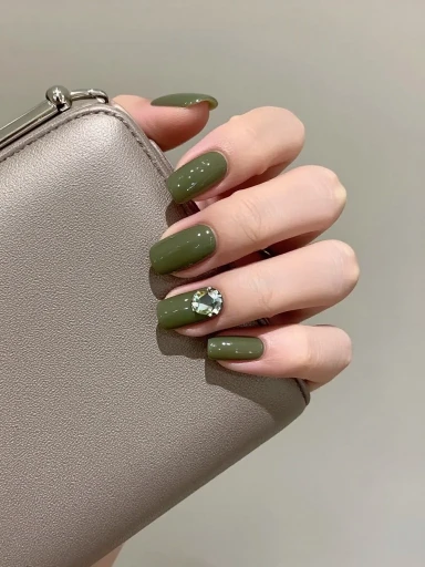 Olive Green Nail Ideas for Special Occasions
