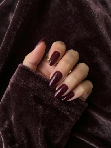 Burgundy Nail Designs That Never Go Out of Style