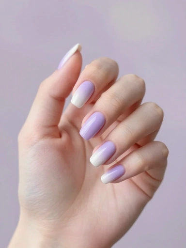 Aura Nails Continue to Shine in 2026