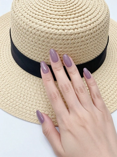 Cute Almond Nail Designs for Travel
