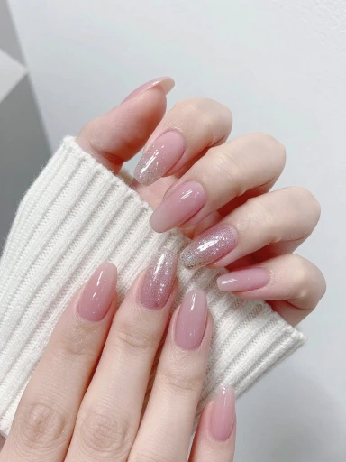 Cute Almond Nail Designs for Late Summer