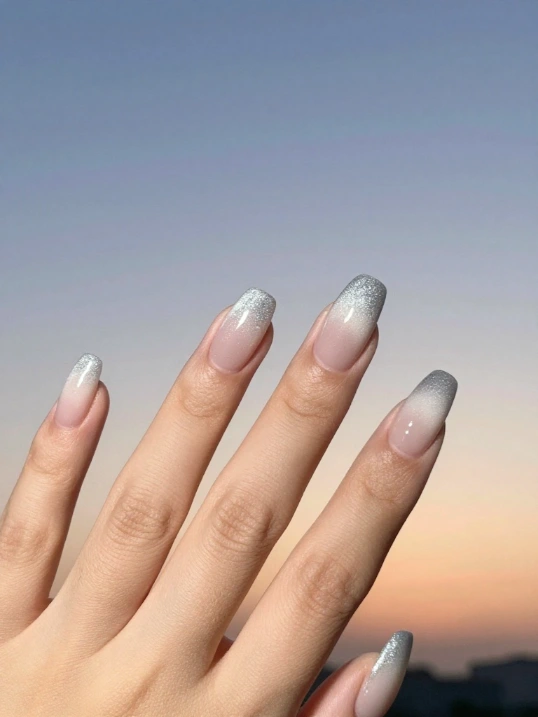 Glitter Ombre Winter Nail Ideas