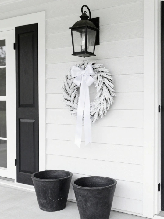 Black and White Winter Porch Decor Ideas