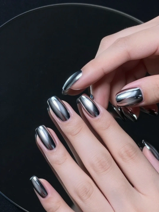 Chrome Winter Nails with a Shimmering Finish